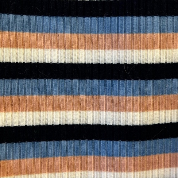 SHEIN Women’s Top 4XL Cropped Stripe Short Sleeves - Picture 3 of 8